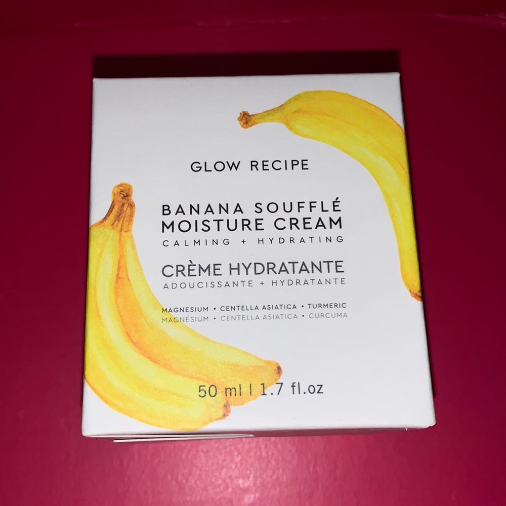 GLOW RECIPE Banana Souffle Moisture Cream.